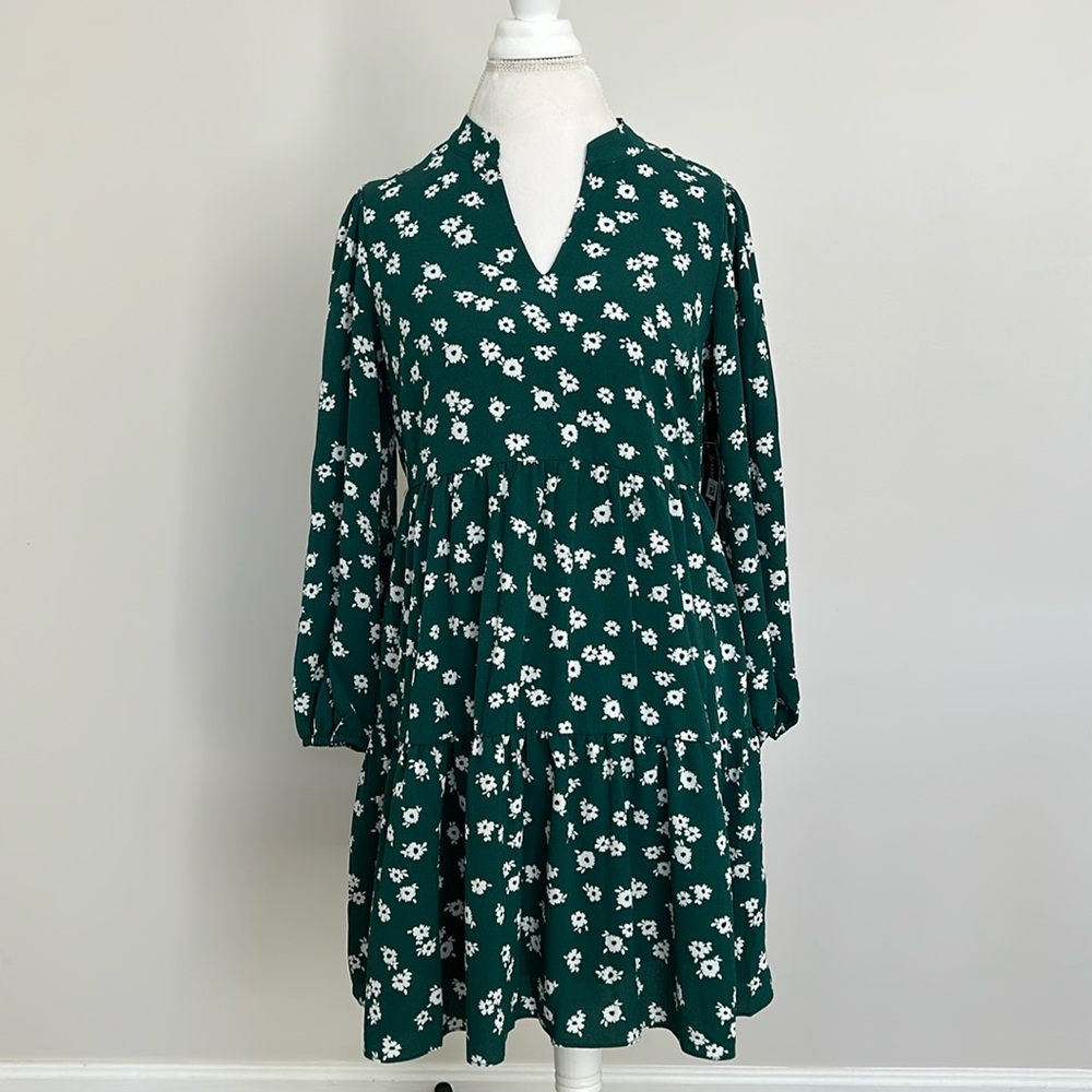 Jessica Howard | Green Floral Dress